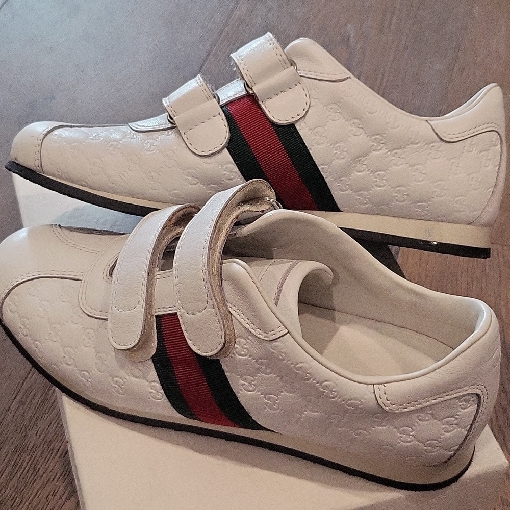 Sneakers - Picture 3 of 5